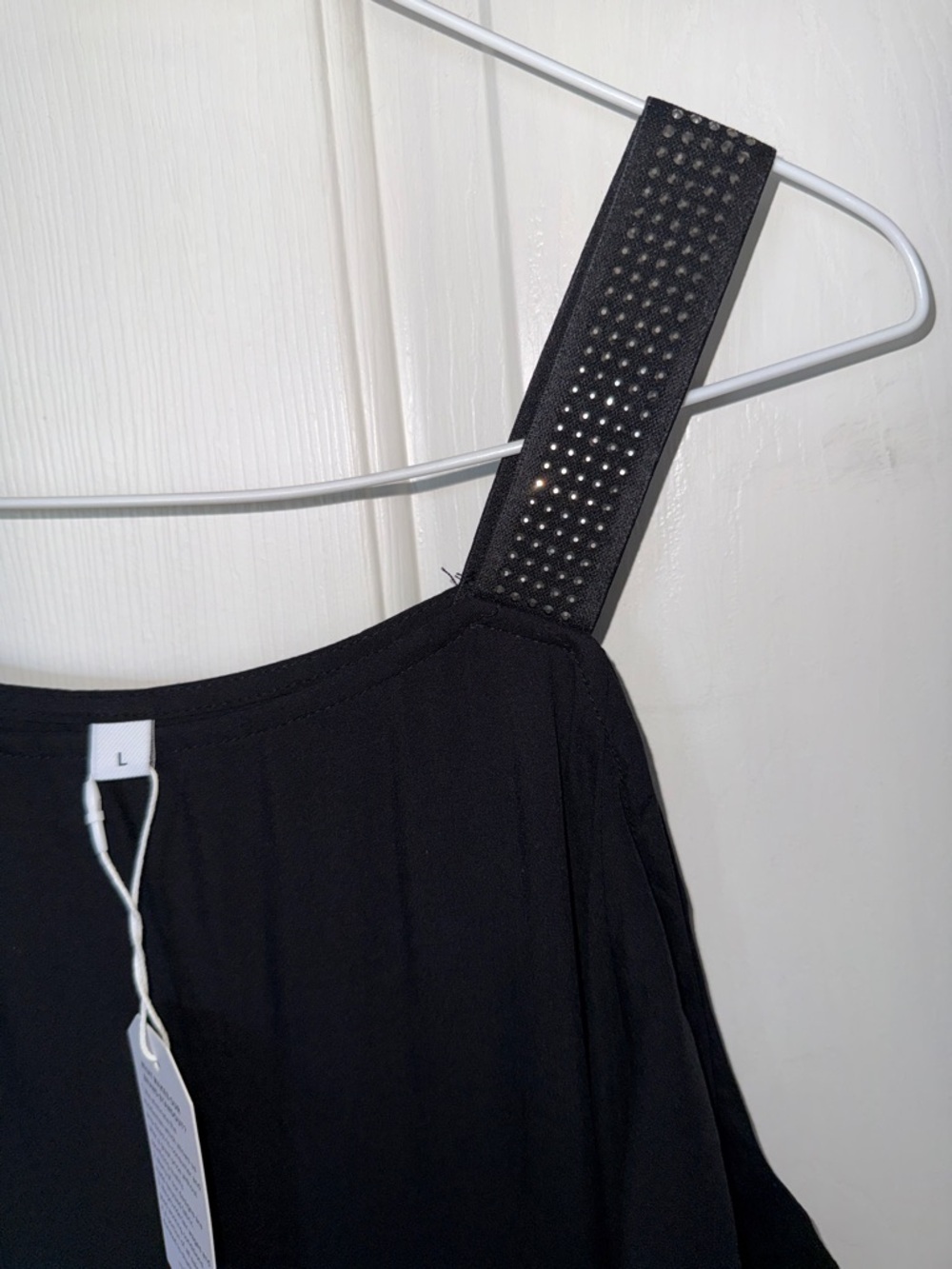 Cold-Shoulder Black Shift Dress - Picture 4 of 7